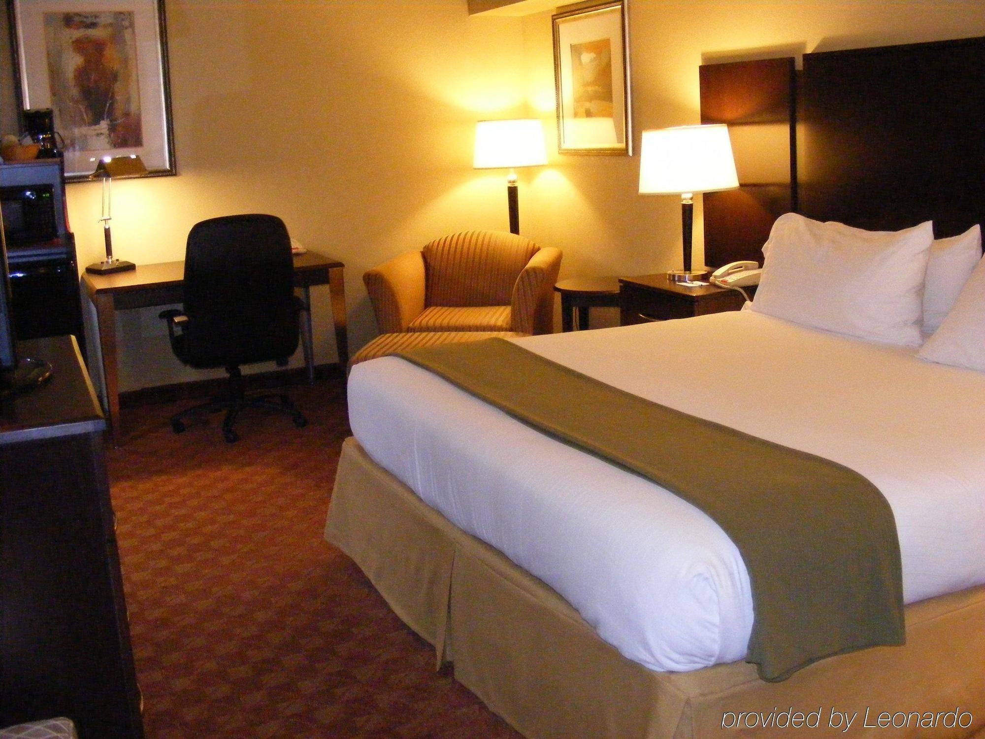 Holiday Inn Express Hotel & Suites Muskogee By Ihg Екстер'єр фото